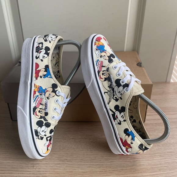 Vans Limited Edition x Disney Mickey Mouse 90th Birthday - M 5- W 6.5 - Picture 6 of 16